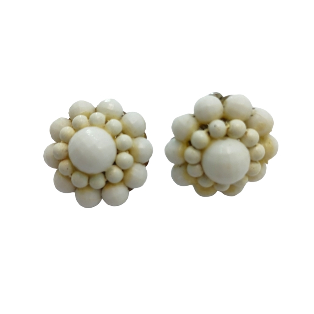 VINTAGE 1960s Womens Earrings 70s Flower Beaded White Hippie